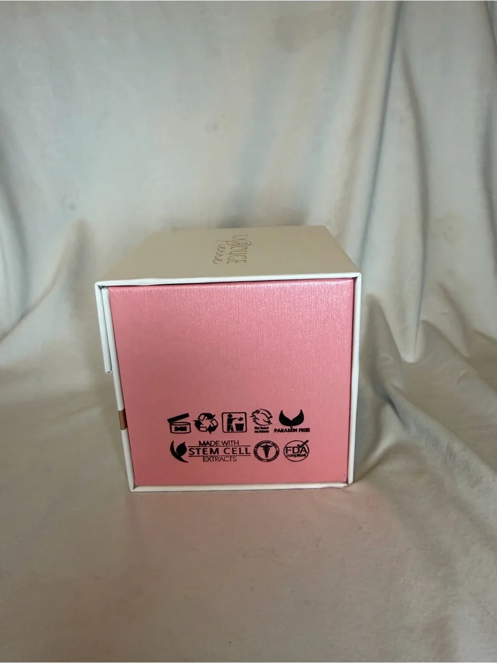 La Rouge Pierre reveal smoother